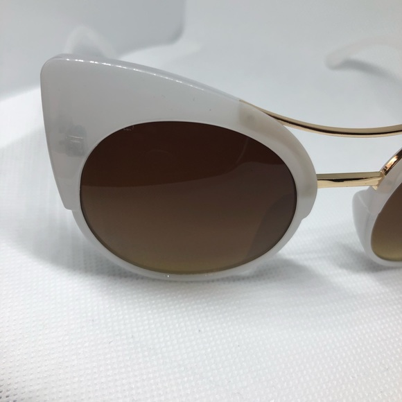 Cat Eye Translucent White Sunglasses - Picture 3 of 6